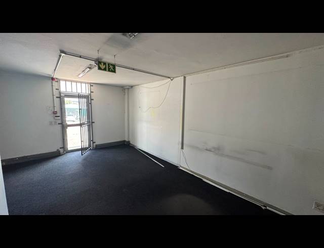 476M² WAREHOUSE TO LET IN LINBRO PARK